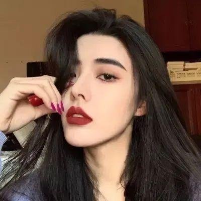 鲜花盛开的村庄